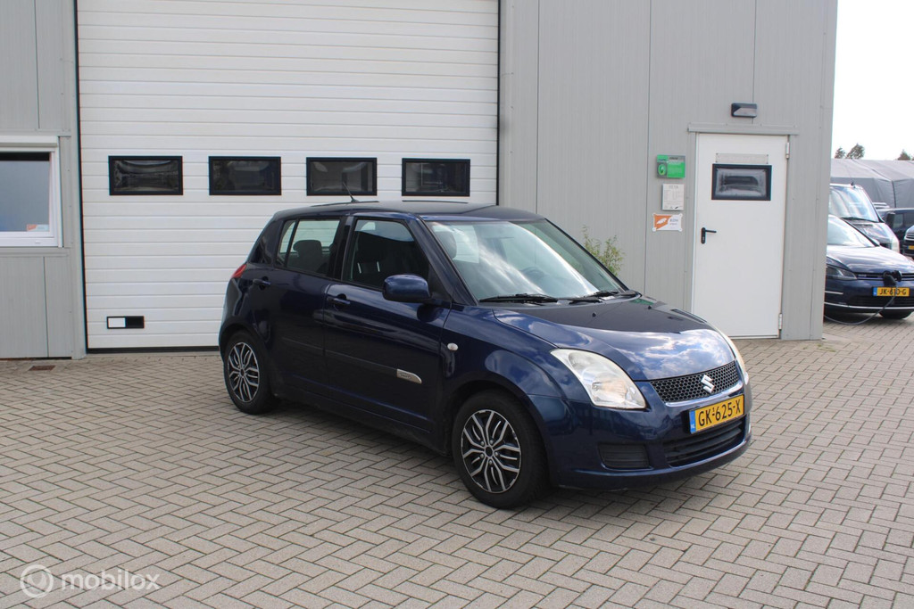 Suzuki Swift 1.3 Base APK/versnellingsbak geluid/Airco 56670512-0.jpg | Henk Geleijnse auto's